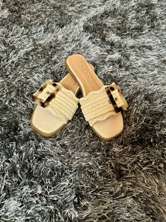 Leslie Sandal